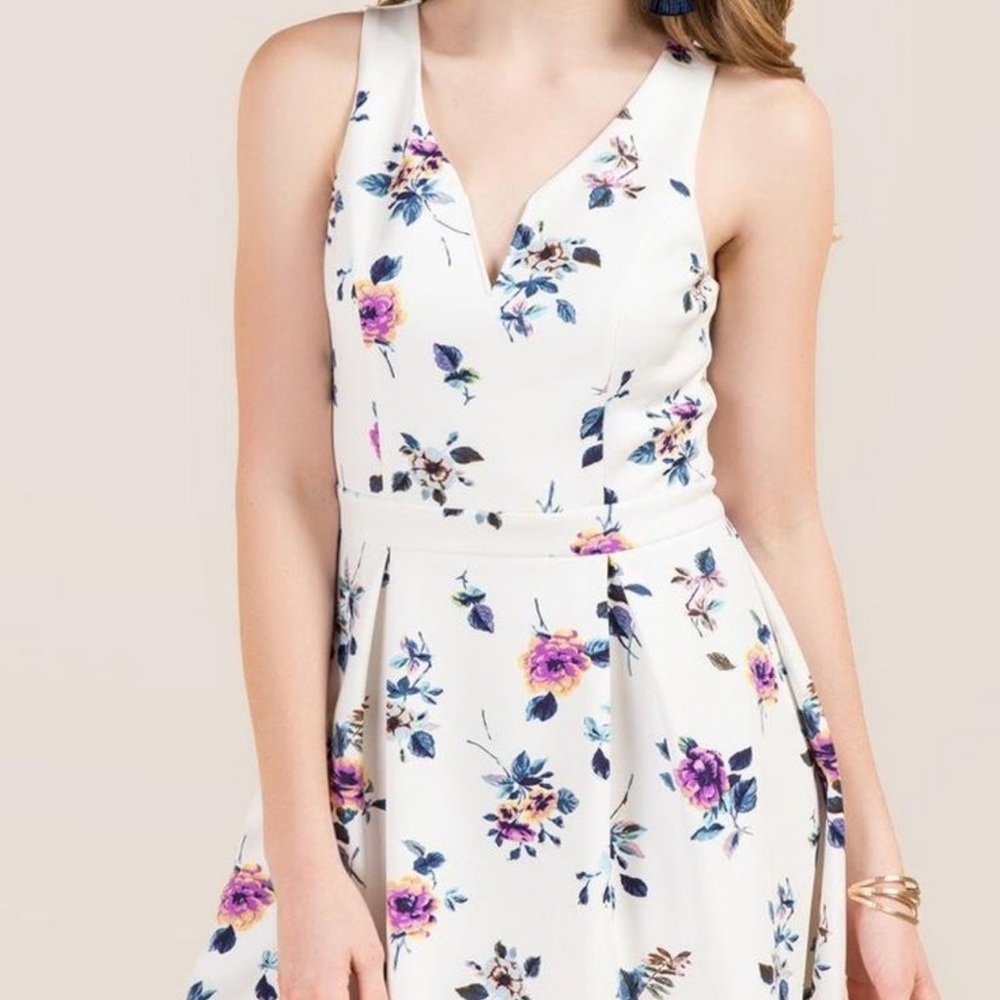 Francesca’s floral dress 👗